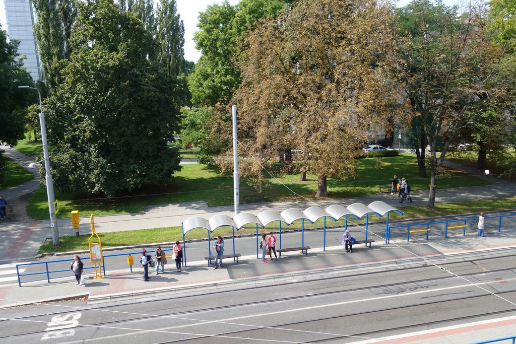 Restaurace Alvi Hotel Ostrava Ngoại thất bức ảnh